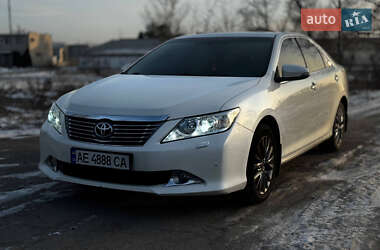 Седан Toyota Camry 2011 в Павлограді