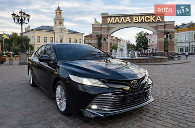 Седан Toyota Camry 2020 в Кропивницькому