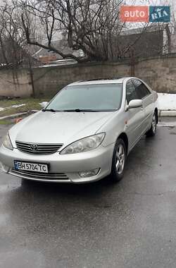 Седан Toyota Camry 2005 в Днепре