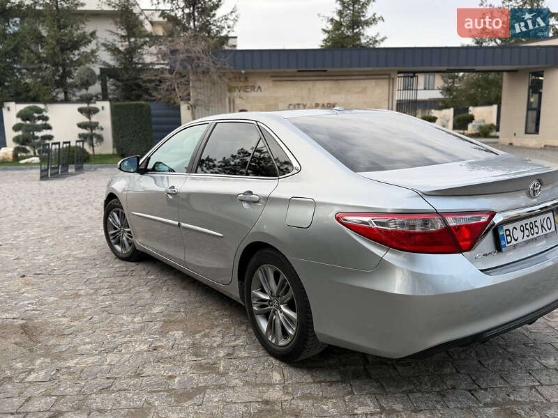 Седан Toyota Camry 2016 в Львове