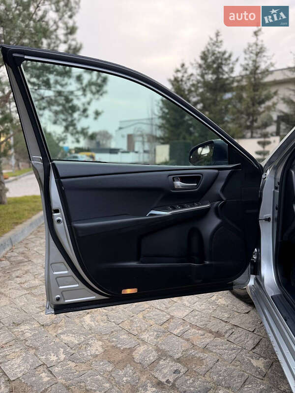 Седан Toyota Camry 2016 в Львове