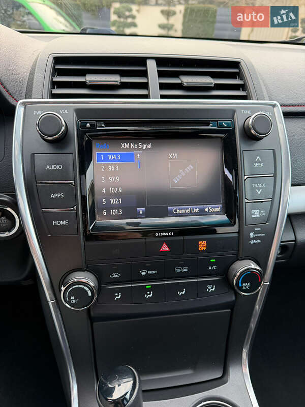 Седан Toyota Camry 2016 в Львове