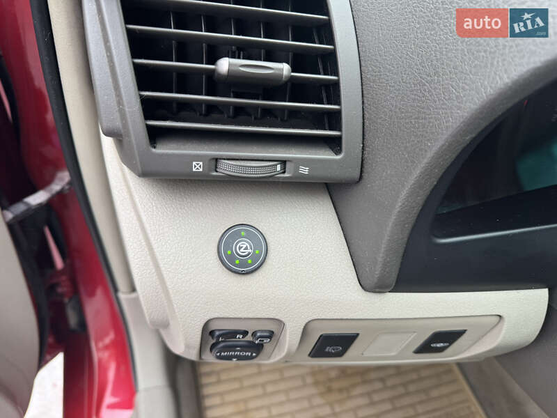 Седан Toyota Camry 2008 в Виннице