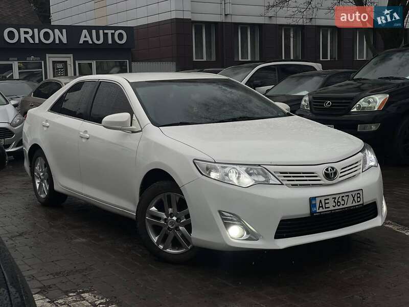 Toyota Camry 2014