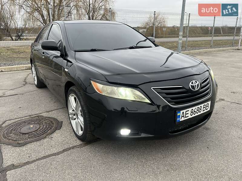 Седан Toyota Camry 2008 в Днепре