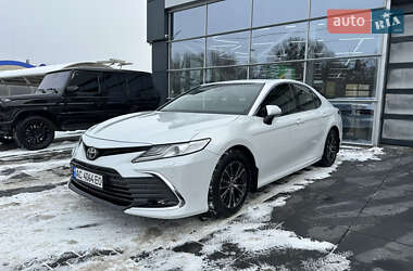 Седан Toyota Camry 2021 в Луцке
