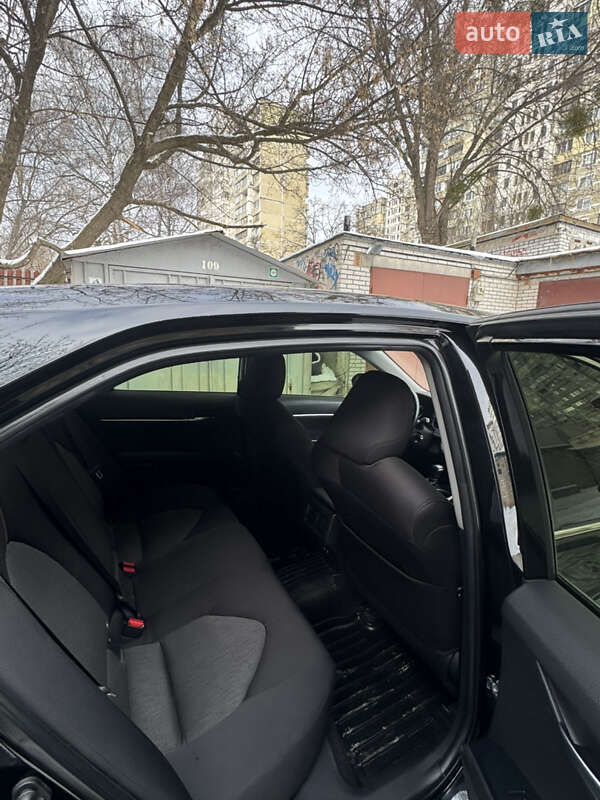 Седан Toyota Camry 2019 в Киеве фото 12 Седан Toyota Camry 2019 в Киеве
