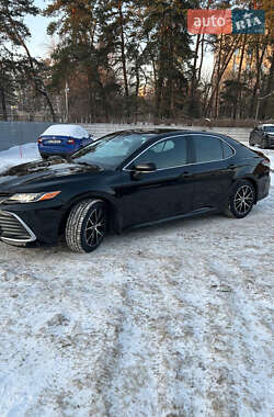 Седан Toyota Camry 2021 в Києві