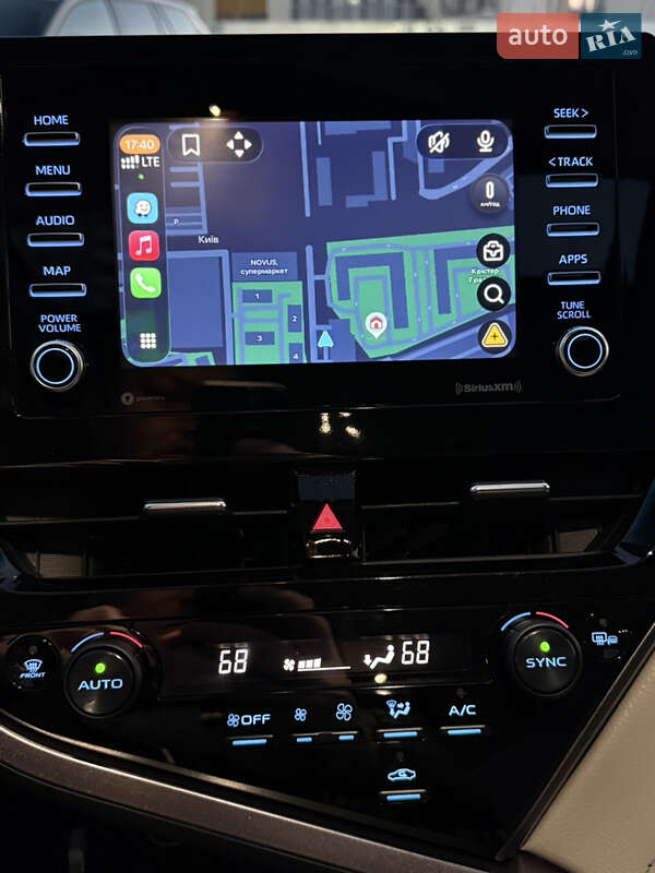 Седан Toyota Camry 2023 в Киеве