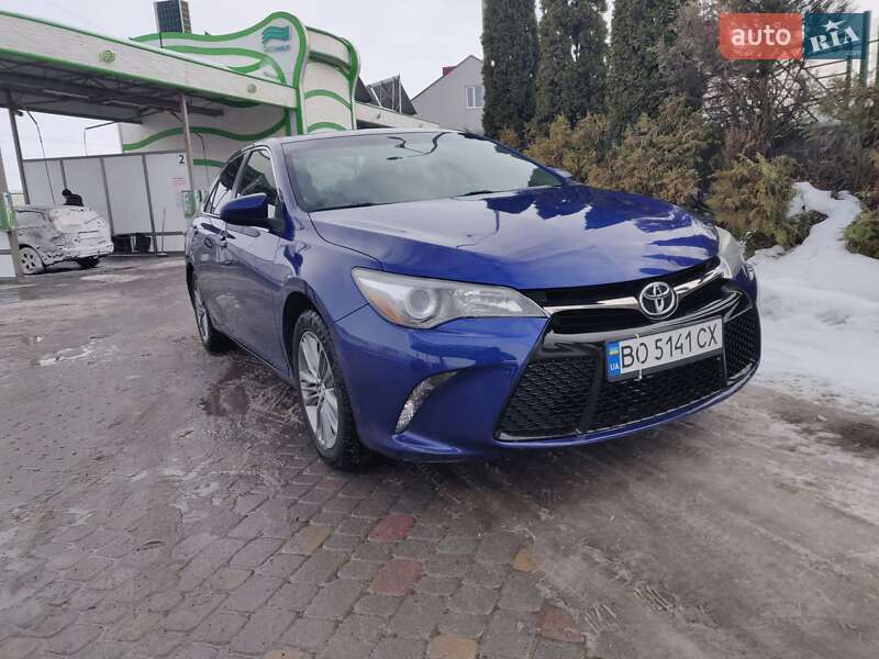 Седан Toyota Camry 2014 в Тернополе