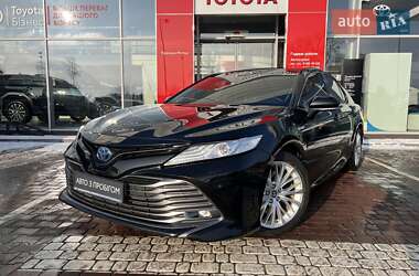 Седан Toyota Camry 2020 в Виннице