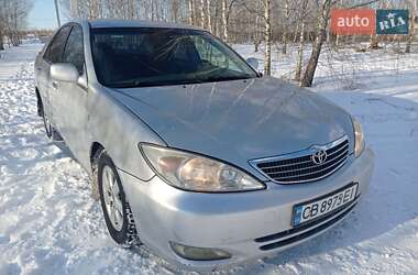 Седан Toyota Camry 2004 в Киеве