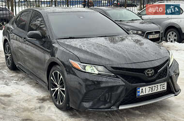 Седан Toyota Camry 2019 в Броварах