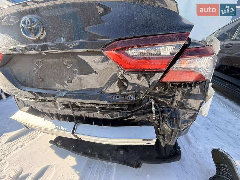 Седан Toyota Camry 2022 в Киеве