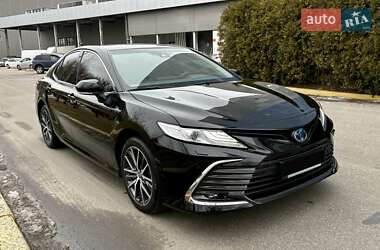 Седан Toyota Camry 2023 в Києві