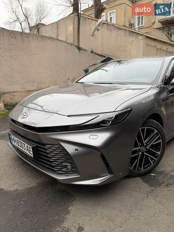 Седан Toyota Camry 2025 в Одессе