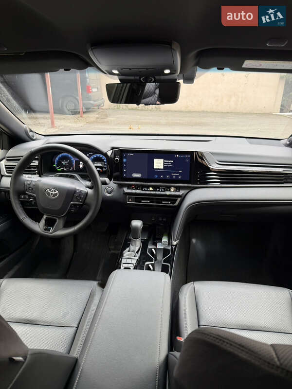 Седан Toyota Camry 2025 в Одессе