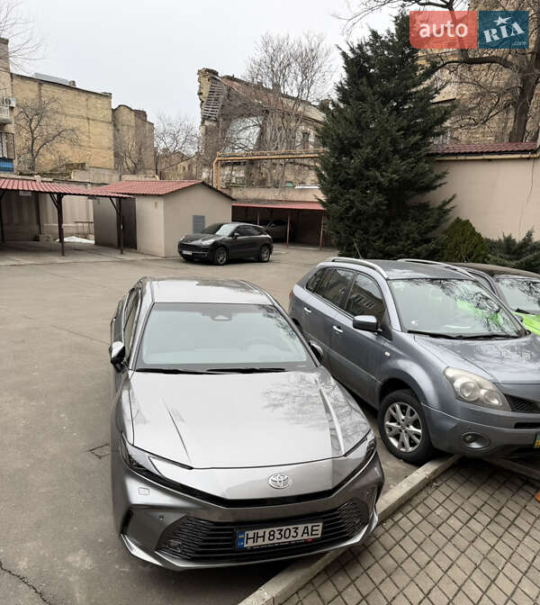 Седан Toyota Camry 2025 в Одессе