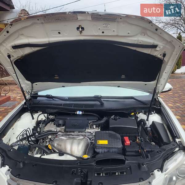 Седан Toyota Camry 2011 в Смеле