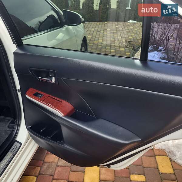 Седан Toyota Camry 2011 в Смеле