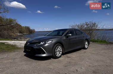 Седан Toyota Camry 2023 в Днепре