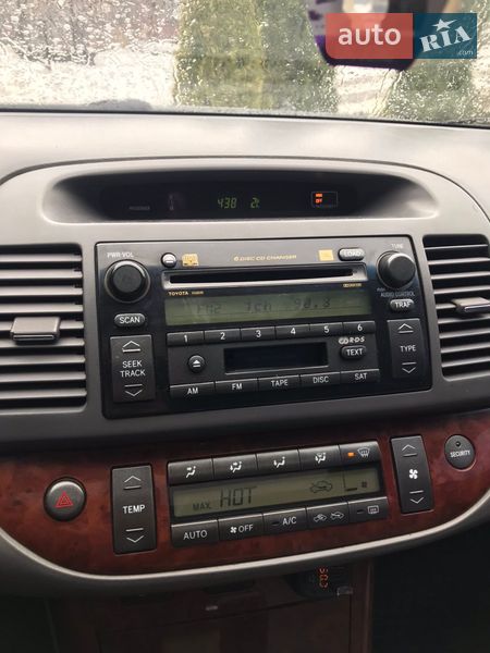 Седан Toyota Camry 2005 в Ужгороде