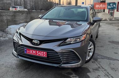 Седан Toyota Camry 2022 в Києві