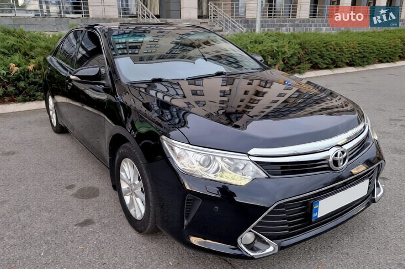 Седан Toyota Camry 2016 в Харькове