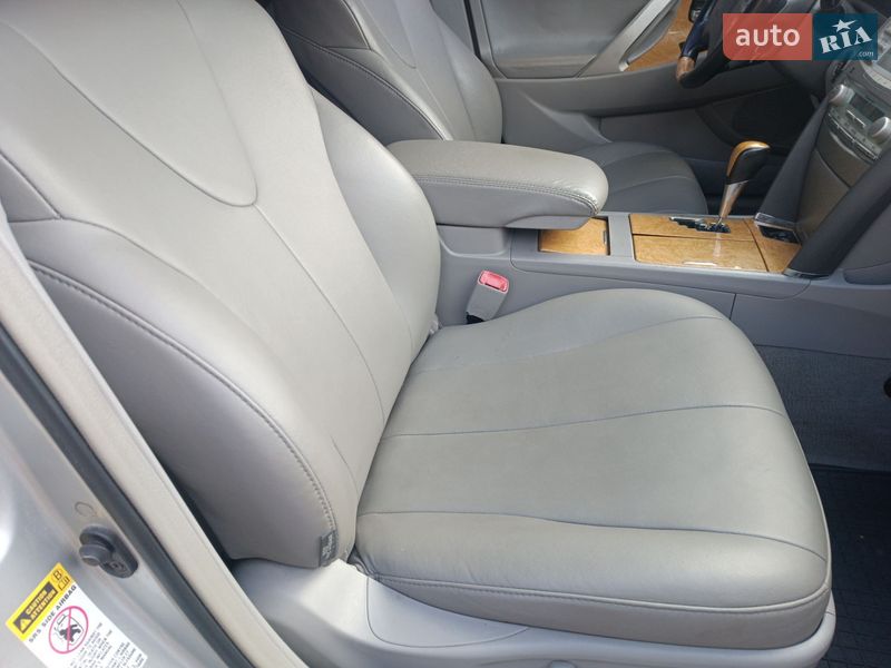 Седан Toyota Camry 2006 в Киеве