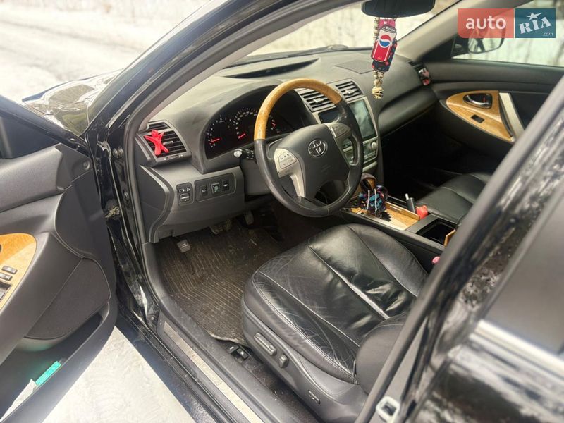 Седан Toyota Camry 2007 в Киеве