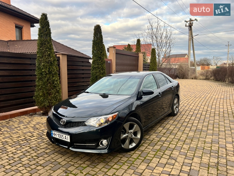 Седан Toyota Camry 2012 в Одессе