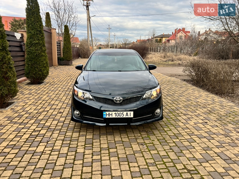 Седан Toyota Camry 2012 в Одессе