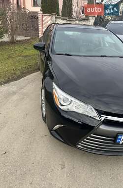Седан Toyota Camry 2017 в Ивано-Франковске