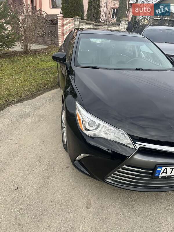 Седан Toyota Camry 2017 в Ивано-Франковске