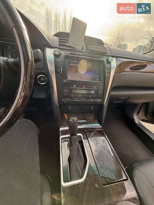 Седан Toyota Camry 2015 в Ивано-Франковске