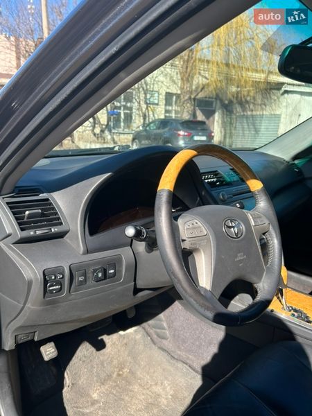 Седан Toyota Camry 2007 в Киеве