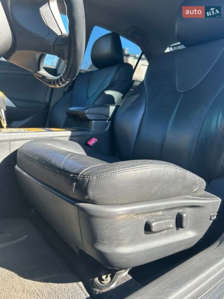 Седан Toyota Camry 2007 в Киеве