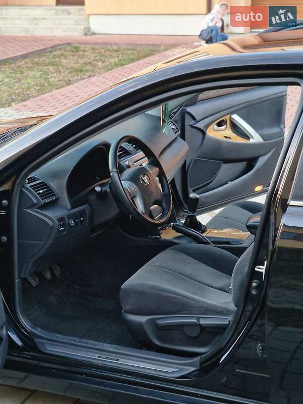 Седан Toyota Camry 2006 в Стрые