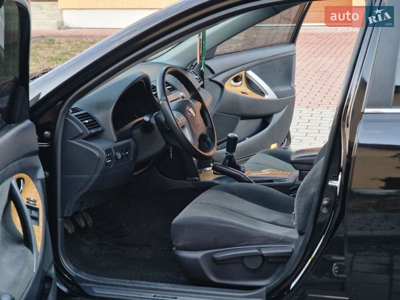 Седан Toyota Camry 2006 в Стрые