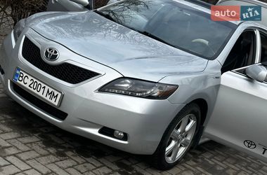 Седан Toyota Camry 2006 в Жовкві