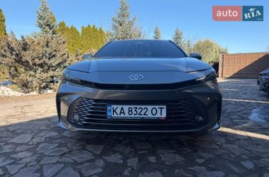 Седан Toyota Camry 2024 в Киеве