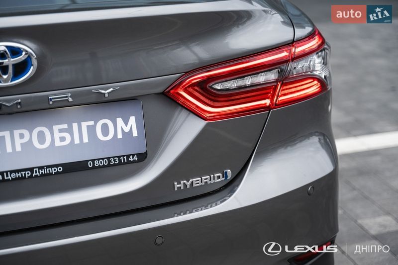 Седан Toyota Camry 2024 в Днепре
