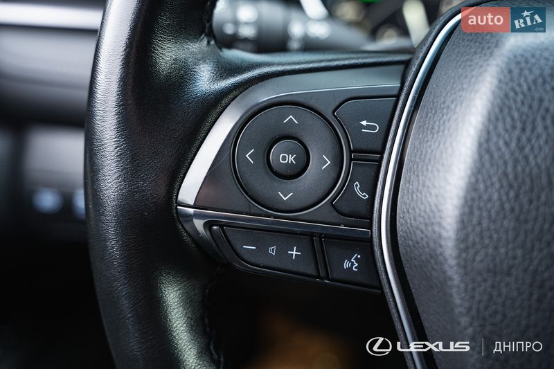 Седан Toyota Camry 2024 в Днепре