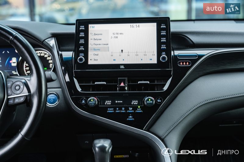 Седан Toyota Camry 2024 в Днепре