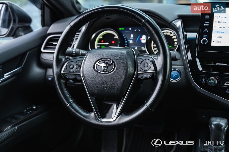 Седан Toyota Camry 2024 в Днепре