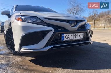 Седан Toyota Camry 2024 в Буче