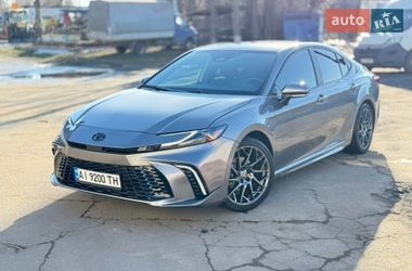 Седан Toyota Camry 2024 в Києві