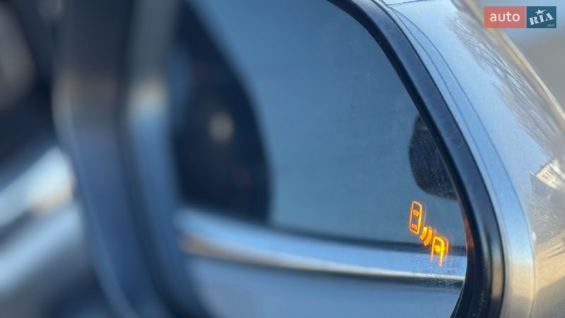 Седан Toyota Camry 2022 в Дніпрі