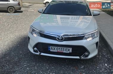 Седан Toyota Camry 2017 в Харькове