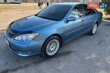 Седан Toyota Camry 2004 в Рівному